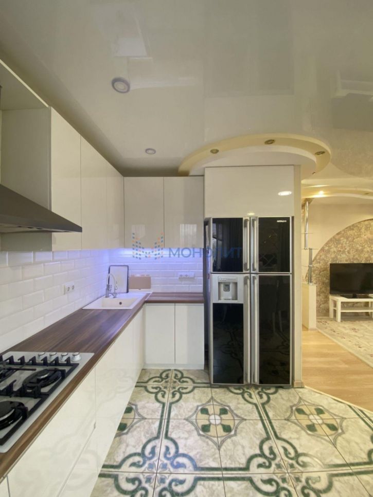3-комн квартира Циолковского пр-кт, 48