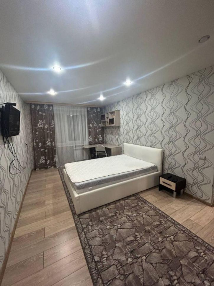 1-комн квартира Пожарского ул, 3а