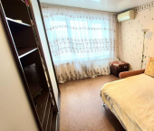 4-комн, 90кв м, этаж 4/9 Космонавтов б-р, 7а