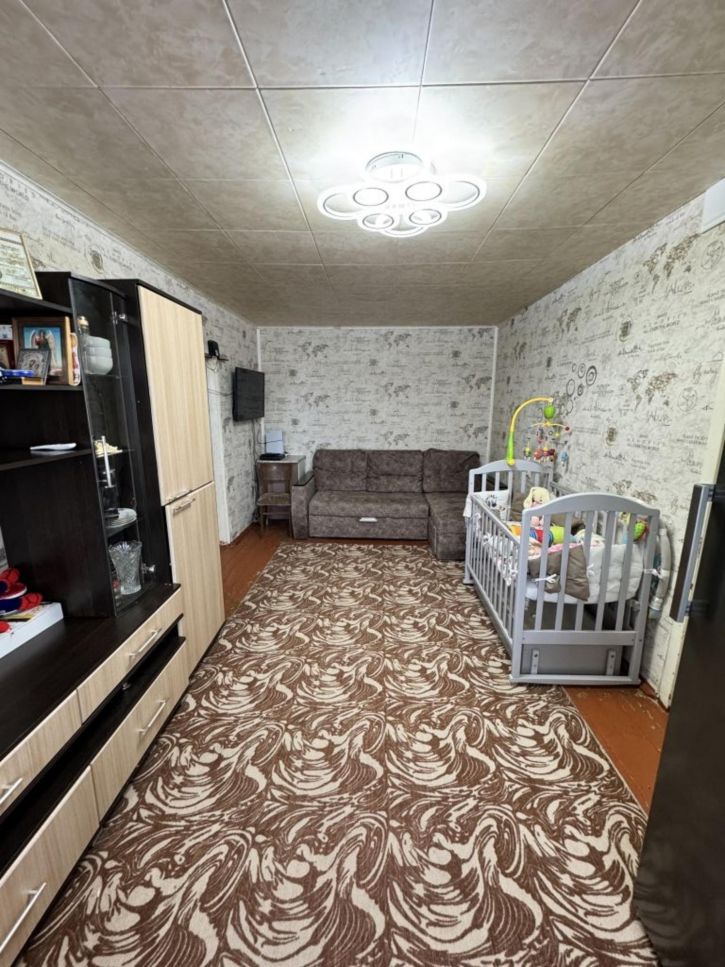 2-комн квартира Новомосковская ул, 16