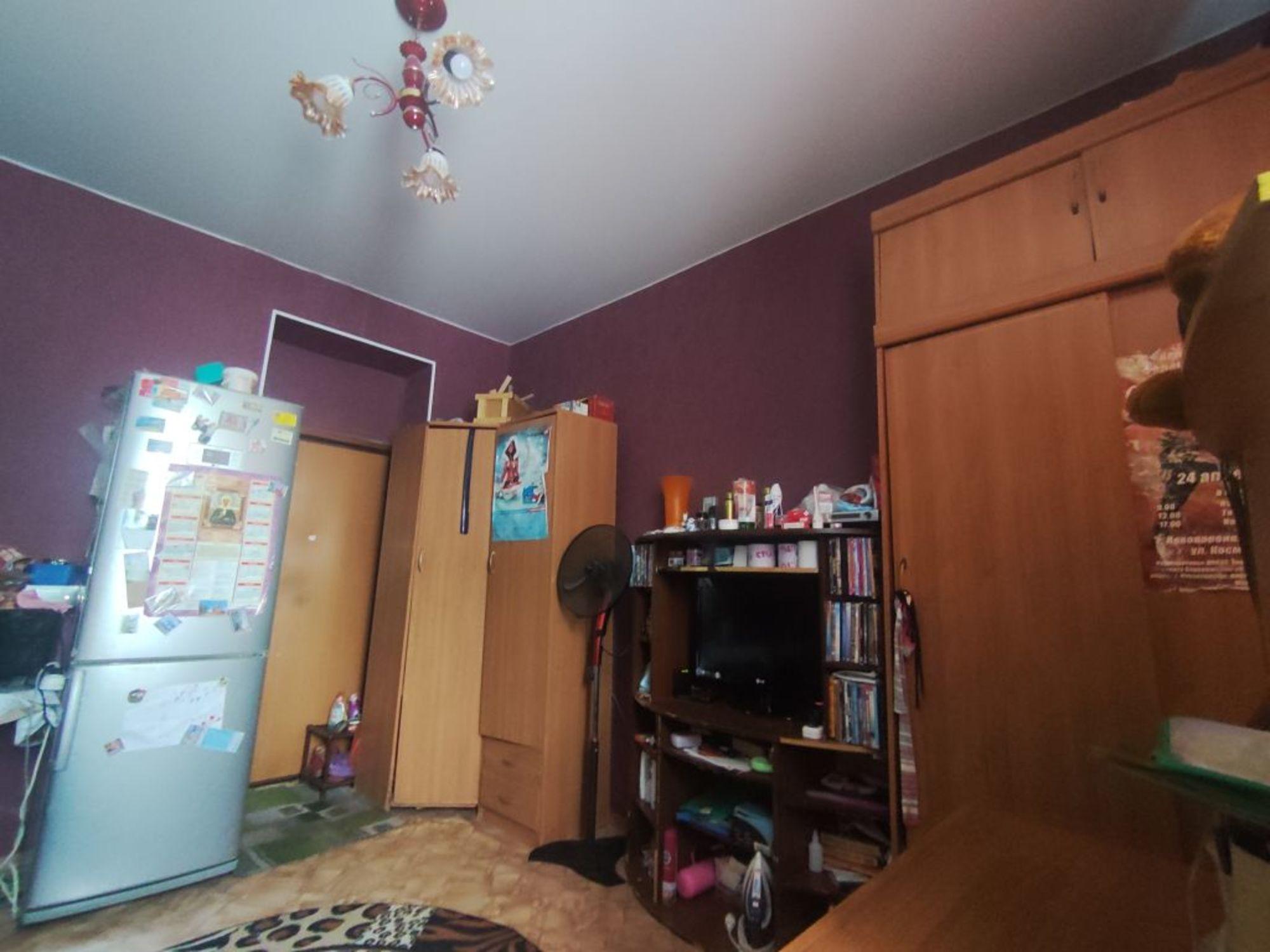 Купить комнату за 950 000 рублей на Учебный пер, 3А