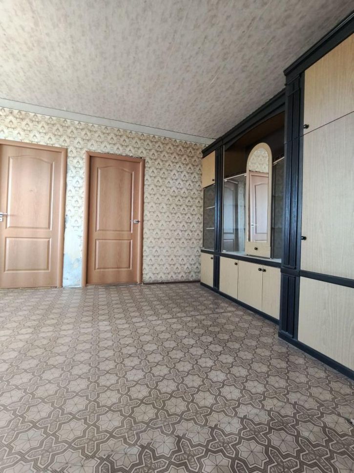 4-комн квартира Самохвалова ул, 10