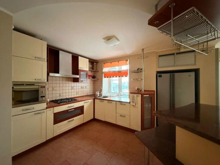 4-комн квартира Циолковского пр-кт, 92а