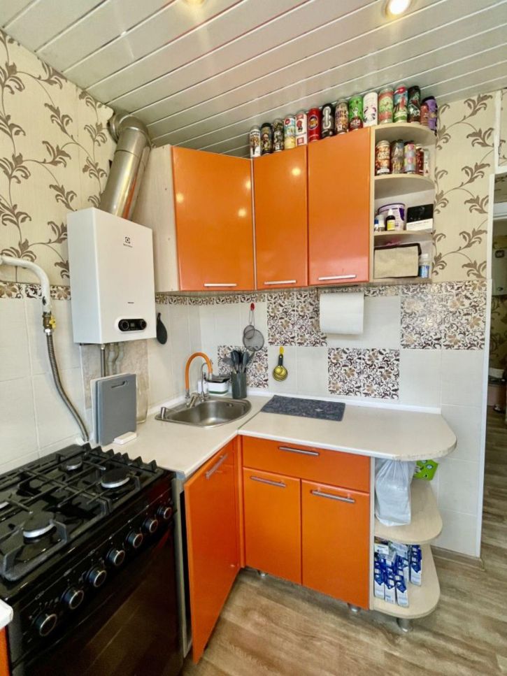 3-комн квартира Ульянова ул, 13