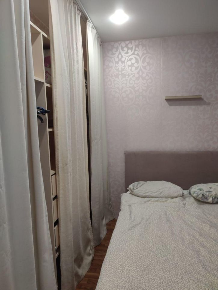 2-комн квартира Новомосковская ул, 10