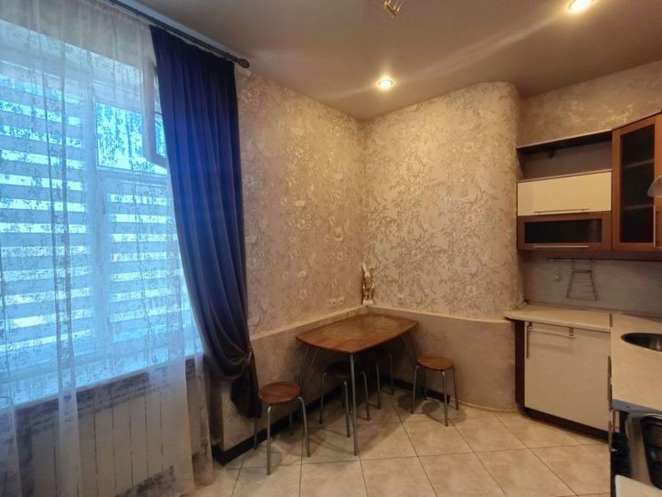 3-комн квартира Маяковского ул, 12