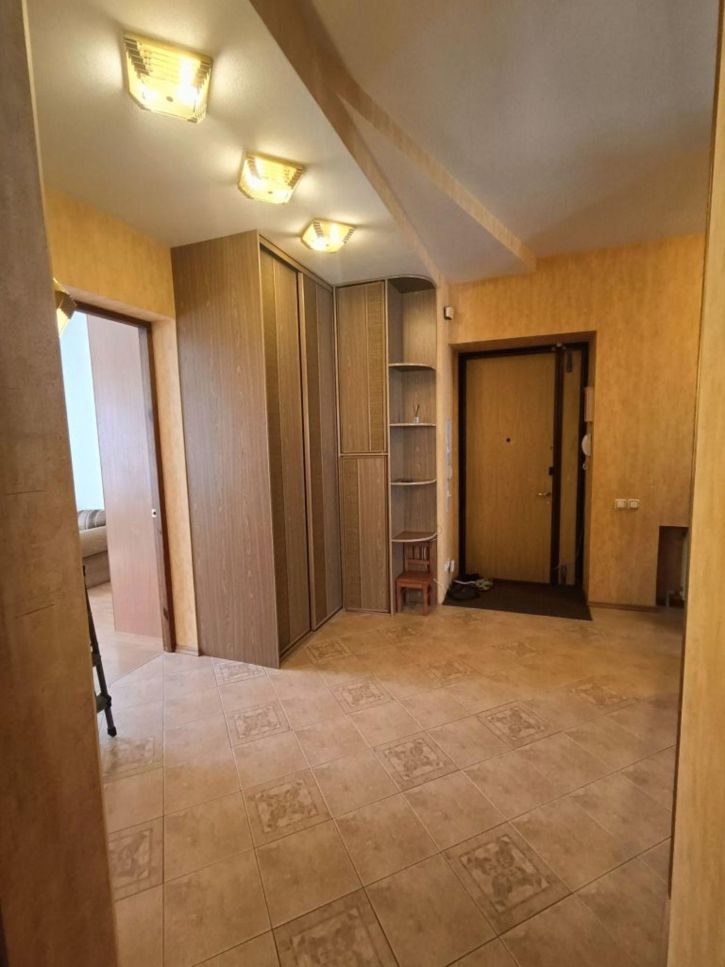 3-комн квартира Маяковского ул, 12