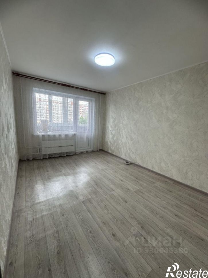 2-комн квартира проспект Ленинского Комсомола, 32,  д. 32