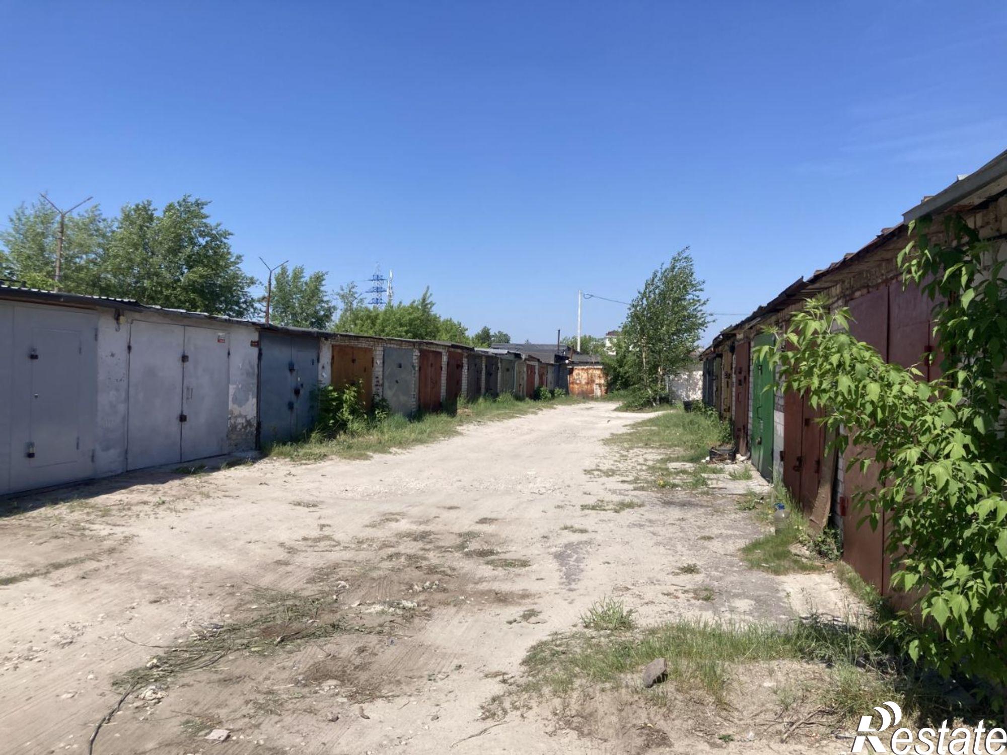 Купить гараж, место в паркинге за 526 915 рублей