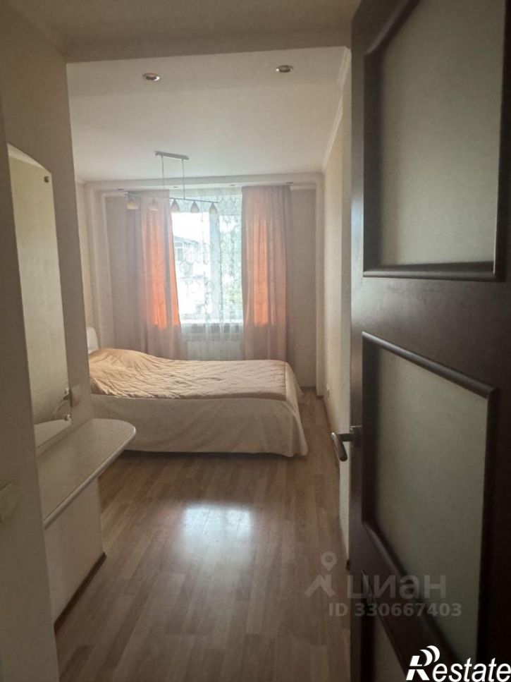 3-комн квартира ул Петрищева, 27В,  д. 27В