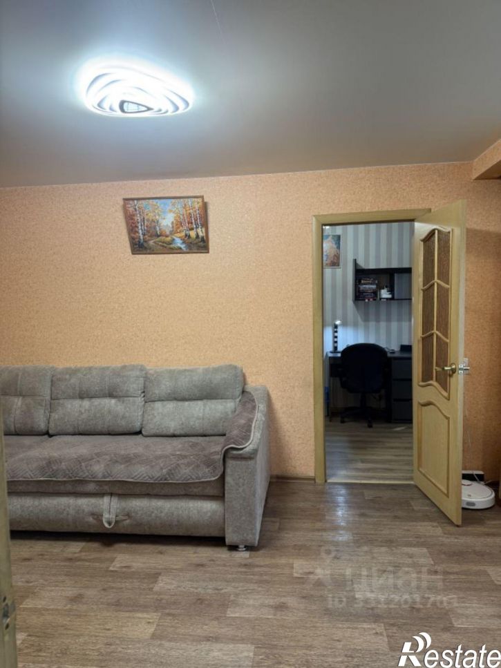 3-комн квартира ул Новомосковская, 22/37,  д. 22/37