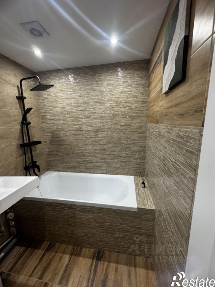 2-комн квартира б-р Космонавтов, 15А,  д. 15А