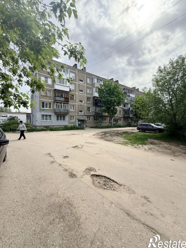 4-комн квартира Самохвалова ул, 10