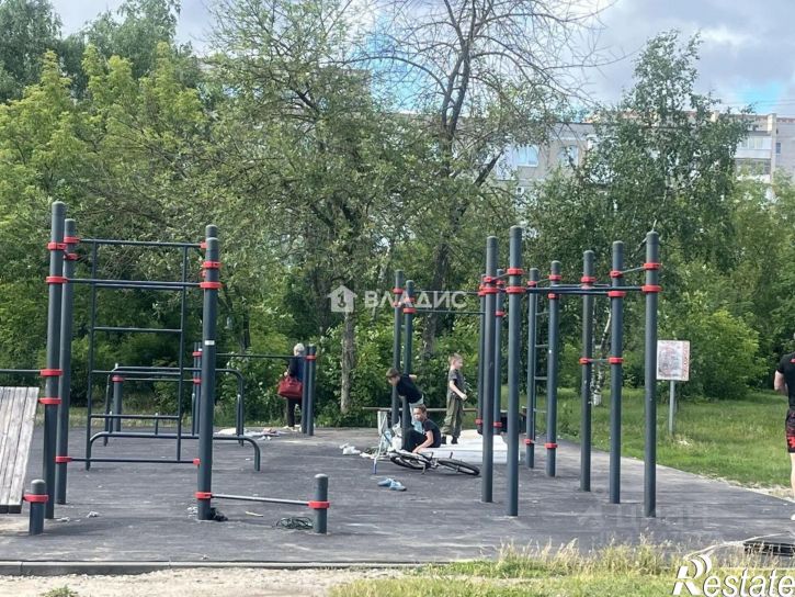 2-комн квартира пр-кт Циолковского, 52А,  д. 52А