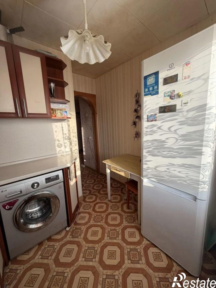 2-комн квартира Новомосковская ул, 32