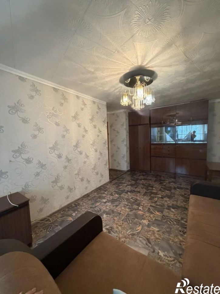 2-комн квартира Новомосковская ул, 32