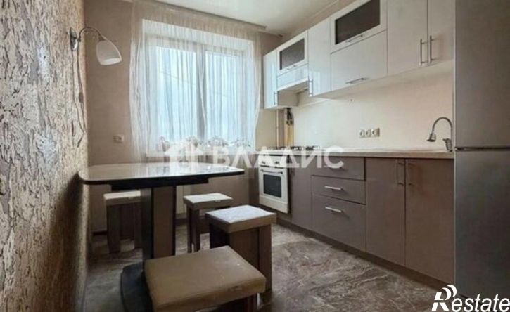 3-комн квартира б-р Космонавтов, 12,  д. 12