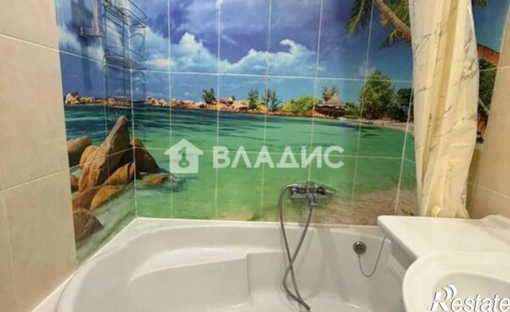 3-комн квартира б-р Космонавтов, 12,  д. 12