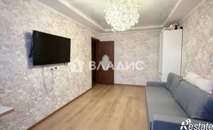 3-комн квартира б-р Космонавтов, 12,  д. 12