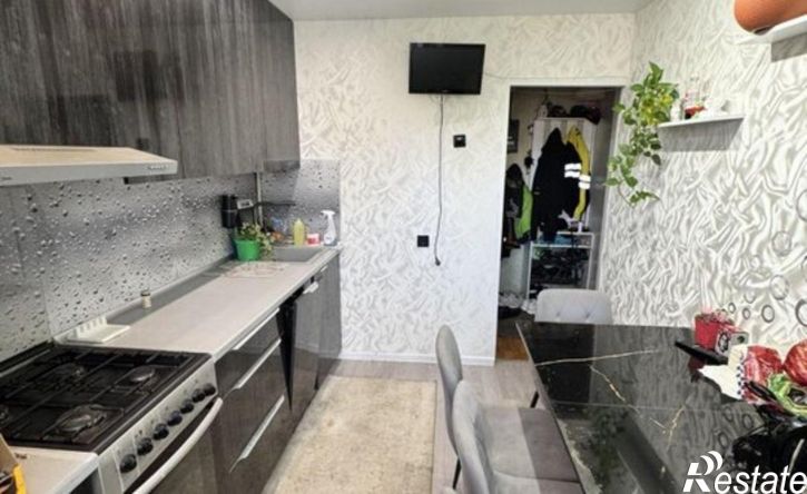 3-комн квартира ул Попова, 8А,  д. 8А