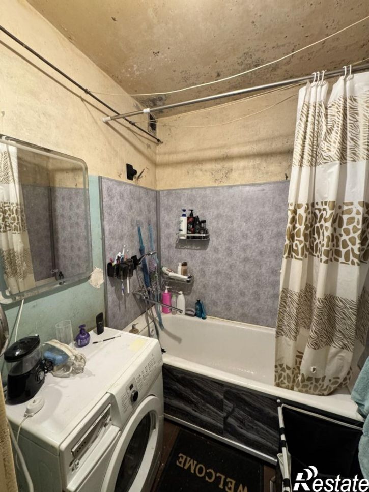 3-комн квартира Попова ул, 8А