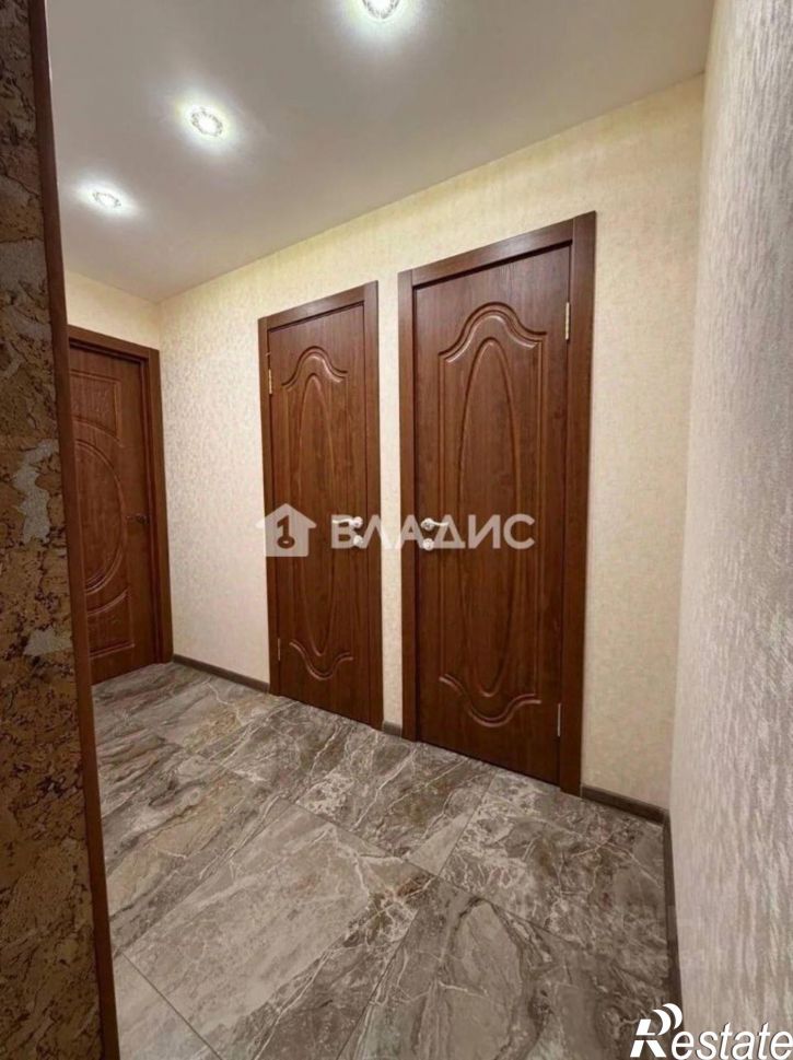 3-комн квартира б-р Космонавтов, 12,  д. 12