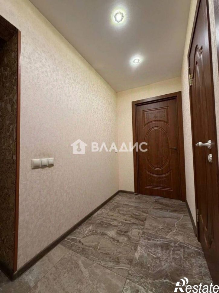 3-комн квартира б-р Космонавтов, 12,  д. 12