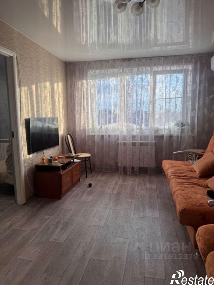 3-комн квартира пр-кт Ленинского Комсомола, 42,  д. 42