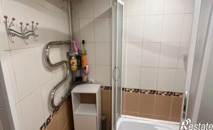 2-комн квартира ул Новомосковская, 8,  д. 8