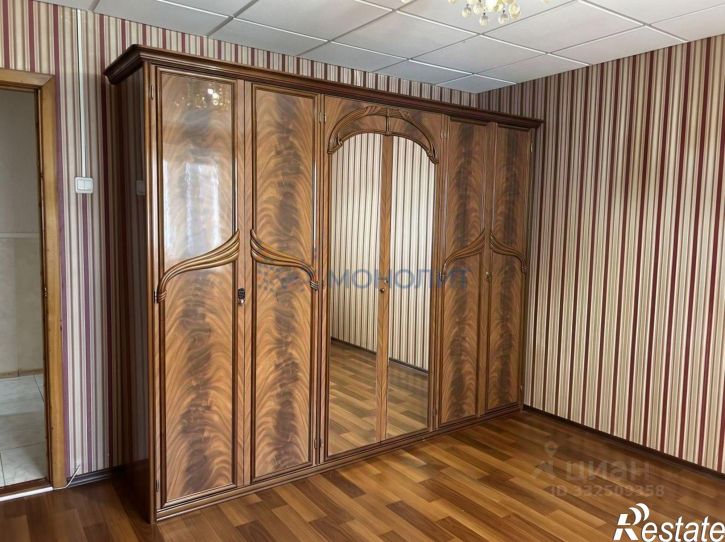 4-комн квартира ул Галкина, 8А,  д. 8А