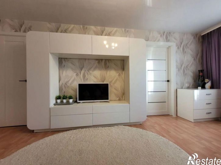 3-комн квартира Гайдара ул, 72А