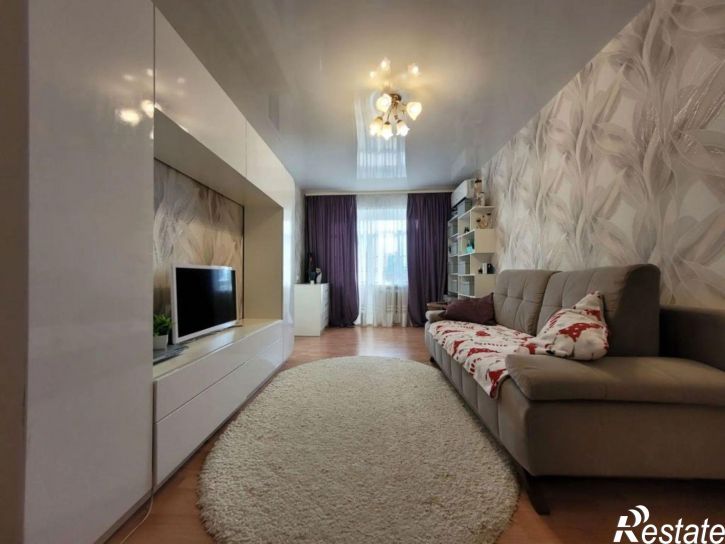 3-комн квартира Гайдара ул, 72А