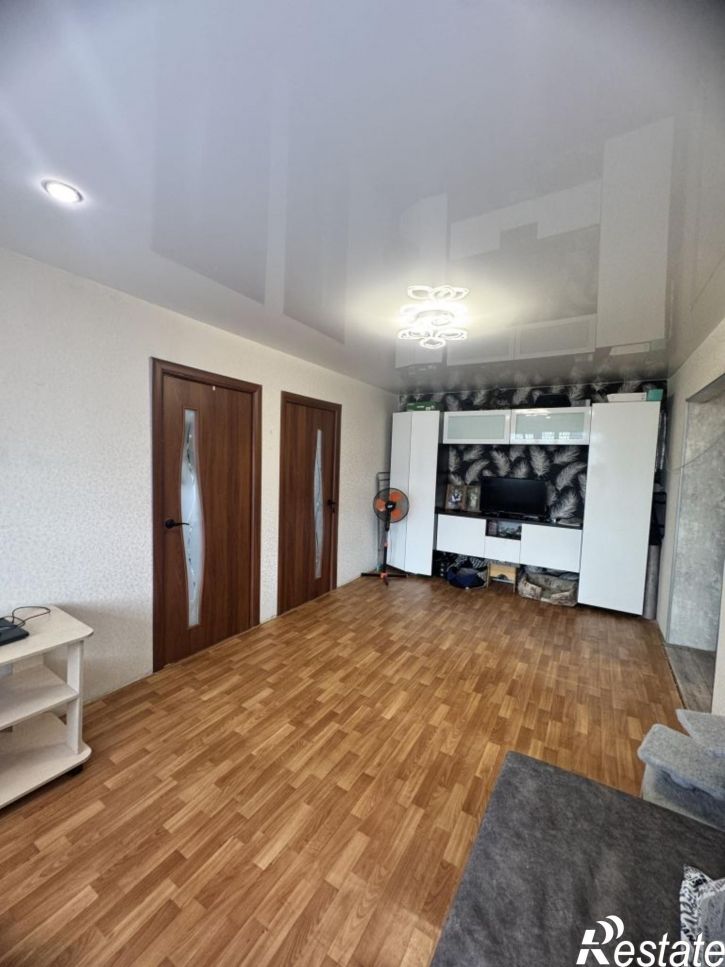 4-комн квартира Самохвалова ул, 10А