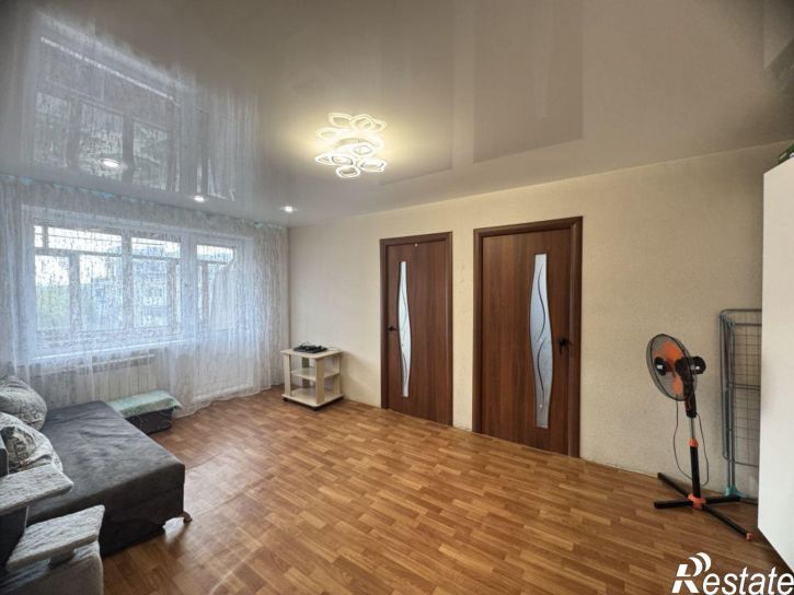 4-комн квартира Самохвалова ул, 10А