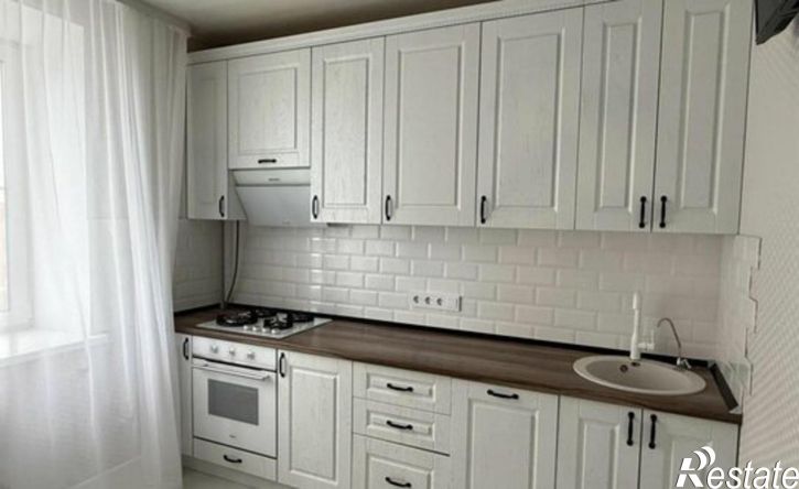 3-комн квартира ул Строителей, 9Б,  д. 9Б