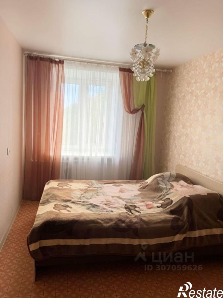 3-комн квартира б-р Химиков, 4,  д. 4