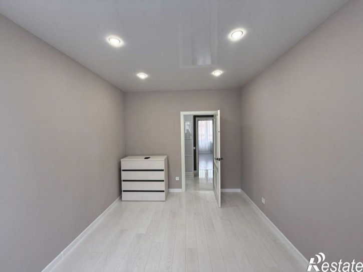 3-комн квартира Строителей ул, 9б