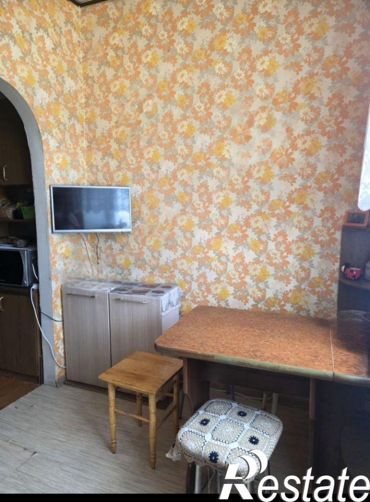 3-комн квартира Дзержинского пр-кт, 6