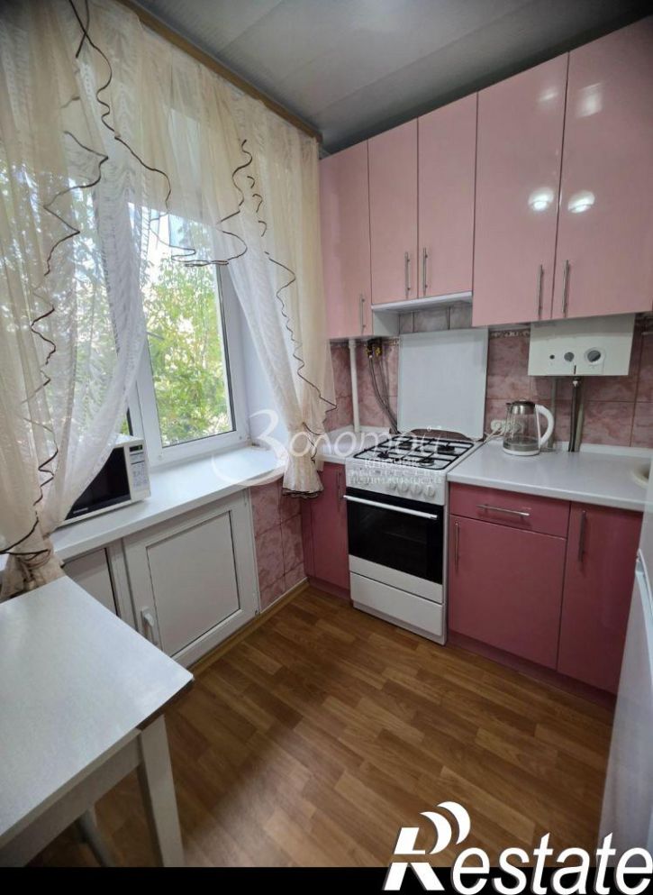 2-комн квартира Гайдара ул, 3