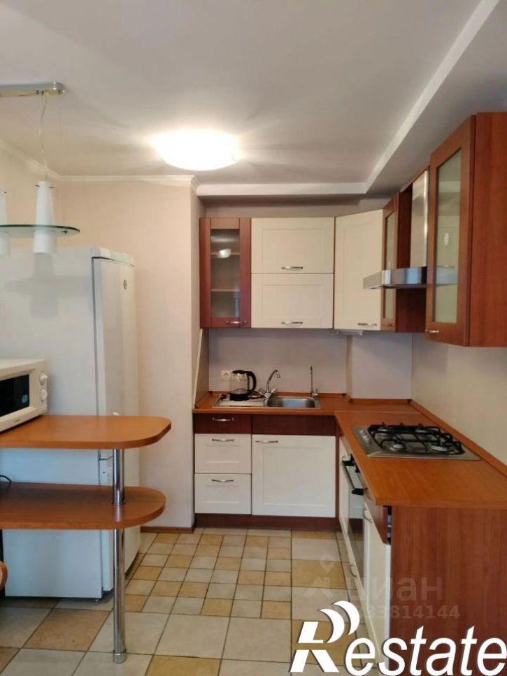 3-комн квартира улица Петрищева, 27В,  д. 27В
