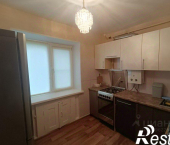 2-комн, 42кв м, этаж 1/3 улица Суворова, 34