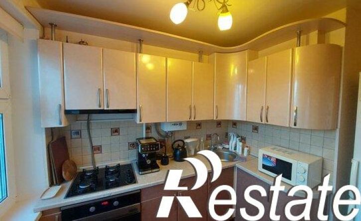 3-комн квартира улица Бутлерова, 36,  д. 36