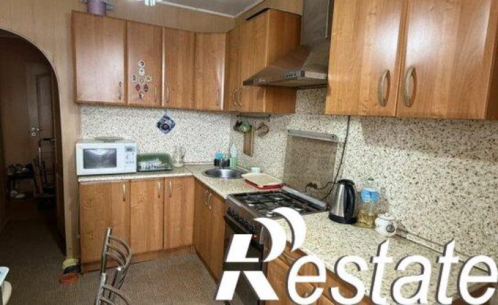 2-комн квартира проспект Свердлова, 68/22,  д. 68/22