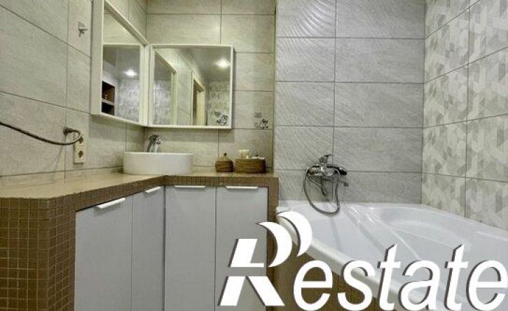 3-комн квартира улица Пирогова, 31А,  д. 31А