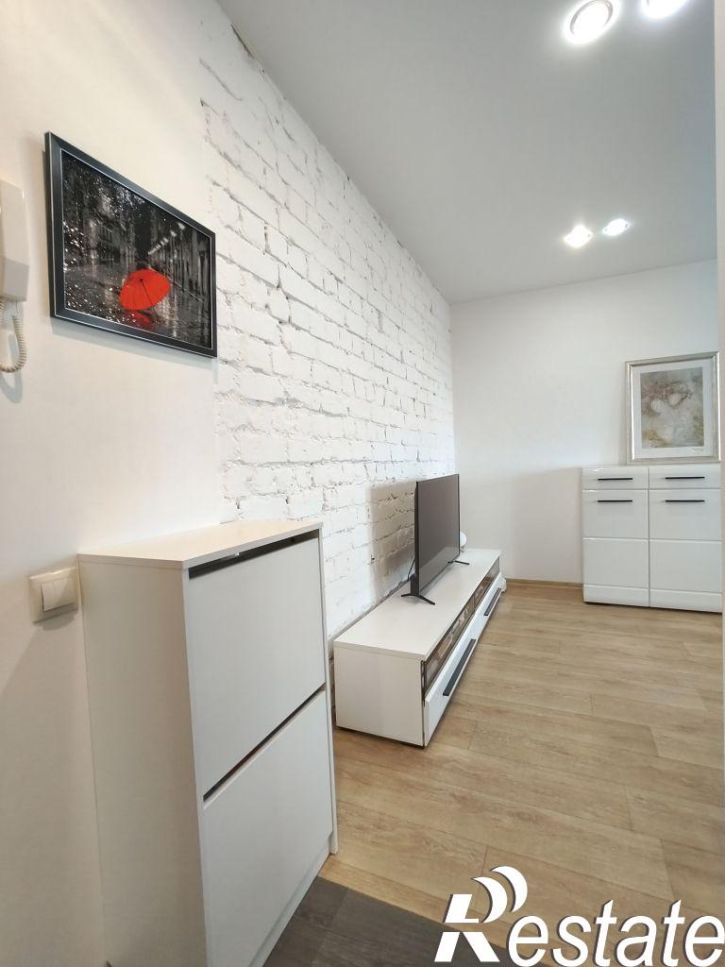 1-комн квартира Новомосковская ул, 30
