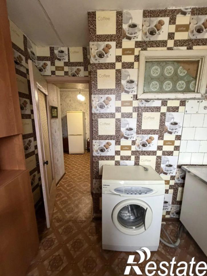 2-комн квартира Новомосковская ул, 8