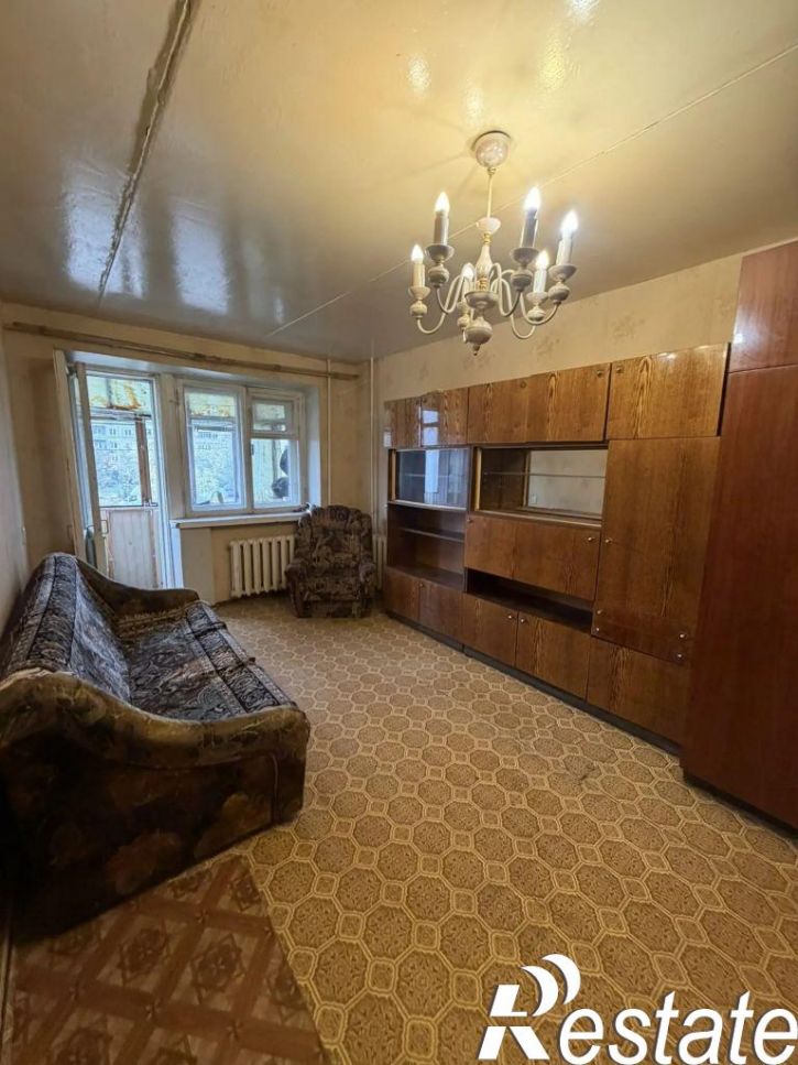 2-комн квартира Новомосковская ул, 8