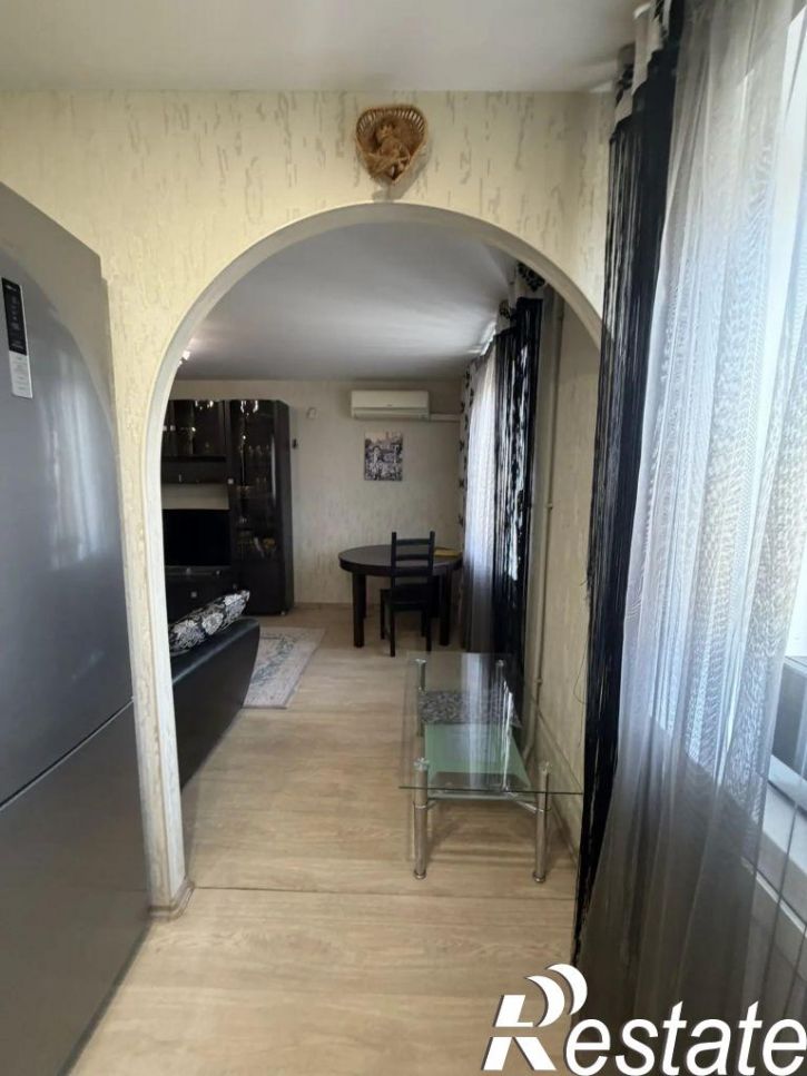 3-комн квартира Химиков б-р, 3
