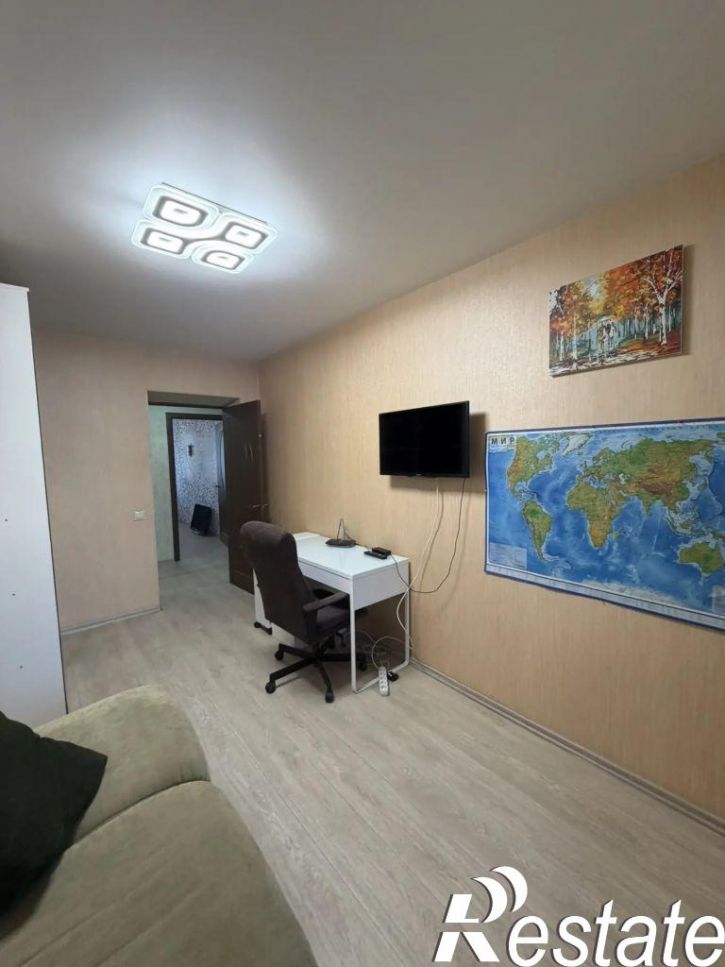 3-комн квартира Химиков б-р, 3
