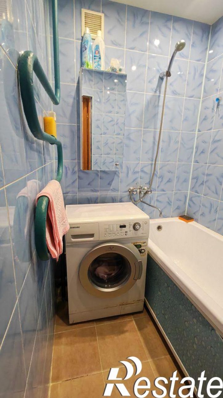 2-комн квартира Островского ул, 4 а